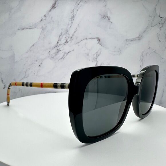 New Burberry Sunglasses - Picture 1 of 16